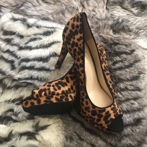 Jessica Simpson- Natural Spotty Leoprd